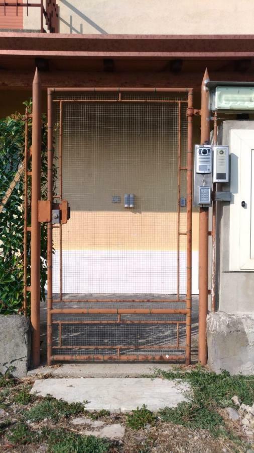 Intero Appartamento Con Giardino E Colazione Dario بارما المظهر الخارجي الصورة